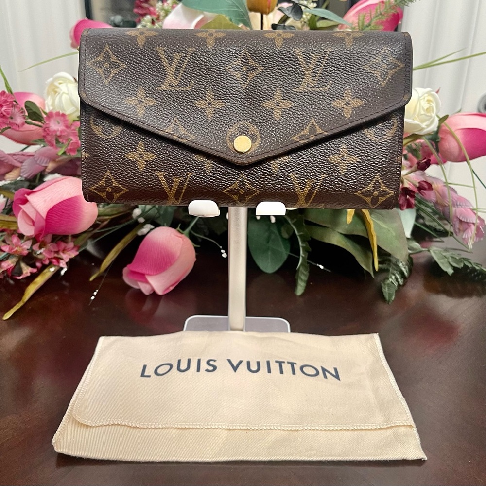 Authentic LV Monogram Sarah long wallet